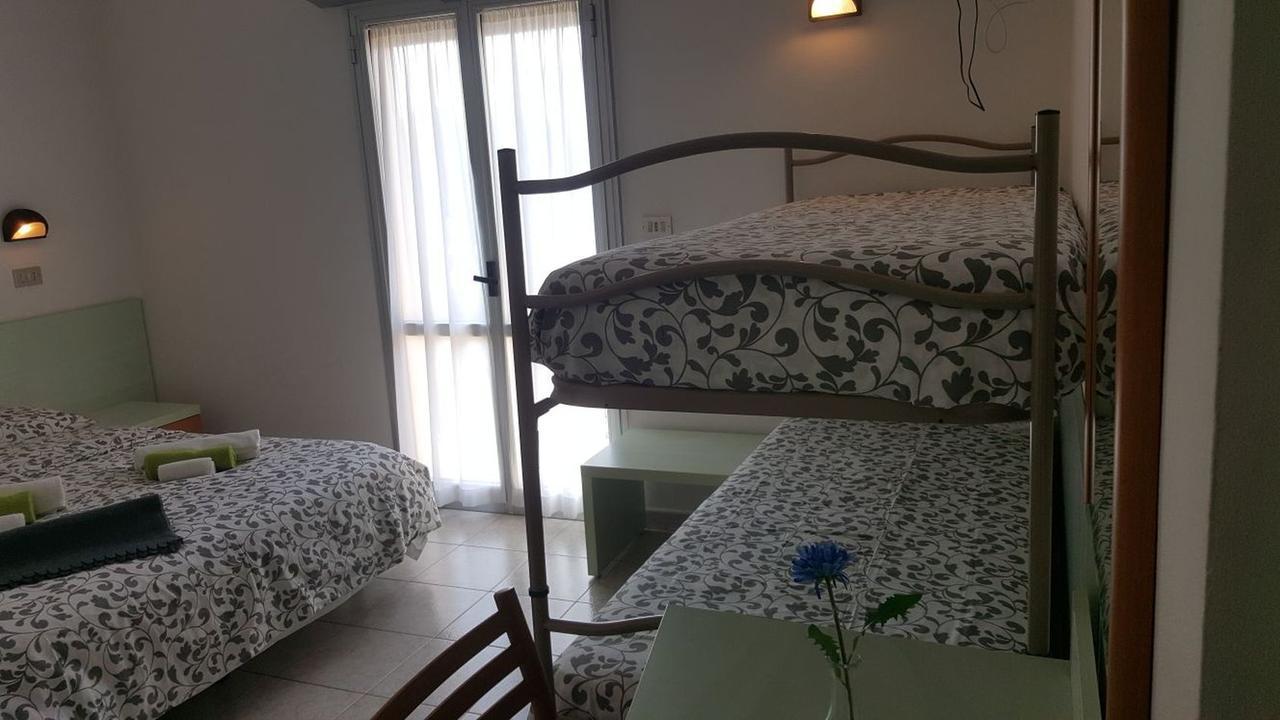 Hotel Villa Cesira ベラーリア・イジェア・マリーナ 部屋 写真